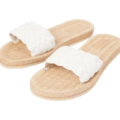 New Slippers Schoenen